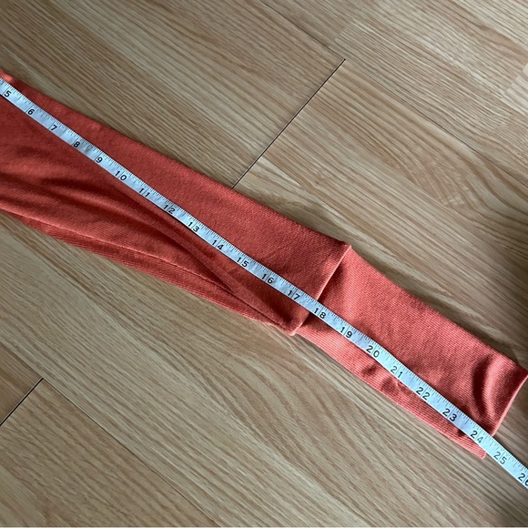 NWT Old Navy Ultralite Go Dry Crop Twist Front Shrug Top Medium Petite - Picture 7 of 8